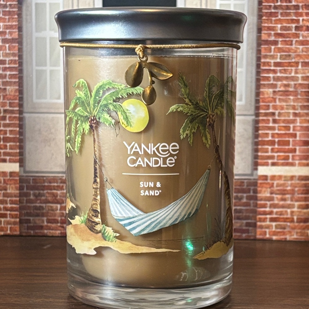 Yankee Candle Sun & Sand Large Tumbler - Picture 1 of 4